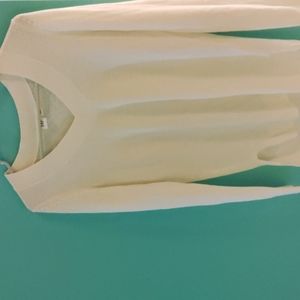 Slimming Sweater, lite and white